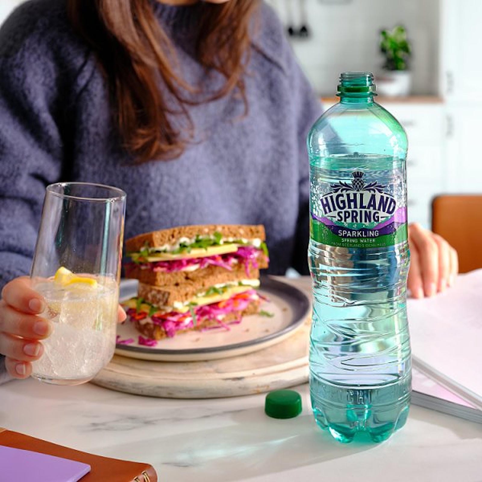 Highland Spring Sparkling Spring Water 500ml